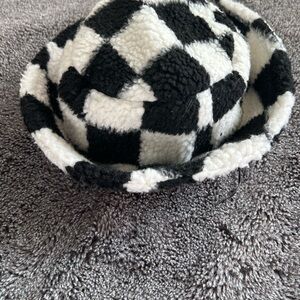 🏁 Sherpa Checkered Bucket Hat 🏁
